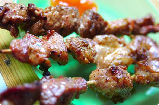 cach-uop-thit-heo-nuong-ngon-1