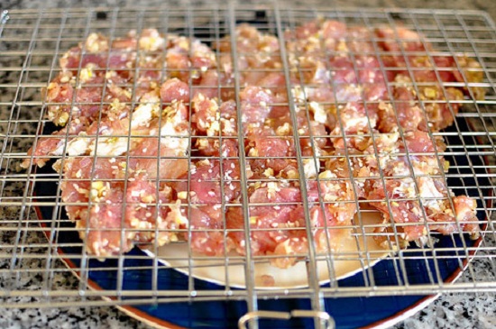 cach-uop-thit-heo-nuong-ngon-3