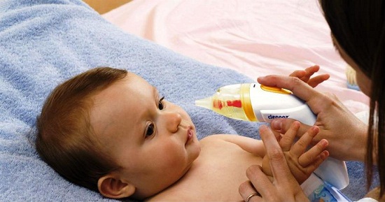 tre-so-sinh-bi-nghet-mui-ngat-mui