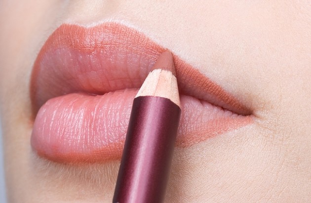 pink-lip-liner-630x410