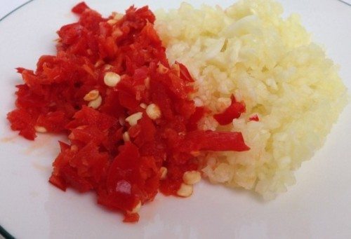cach-lam-mon-ca-nuc-kho-toi-ot-don-gian-ma-thom-ngon-4