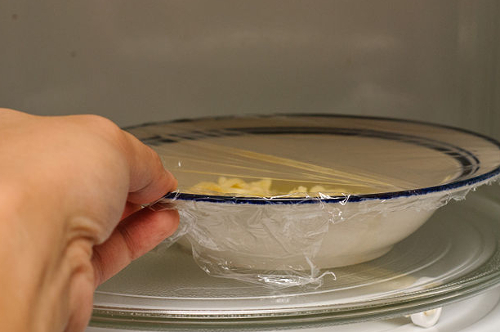 cach-lam-trung-ga-nuong-don-gian-bang-lo-vi-song1 cach-lam-trung-ga-nuong-don-gian-bang-lo-vi-song1