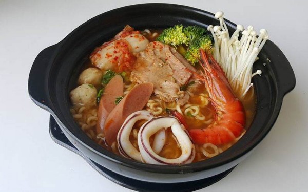 huong-dan-lam-mi-cay-han-quoc-ngay-tai-nha-cuc-ngon1